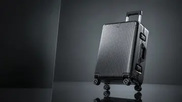 E-commerce Main Image - Luxury Ribbed Suitcase Product Photo