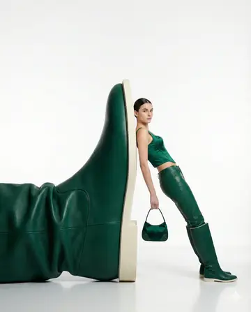 Social Media Post - Monochrome Green Fashion Editorial