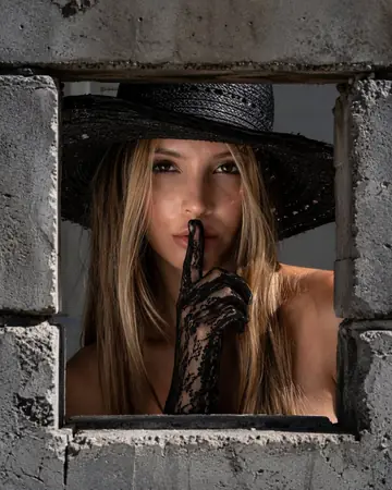 Product Marketing - Editorial Peephole Silence Gesture