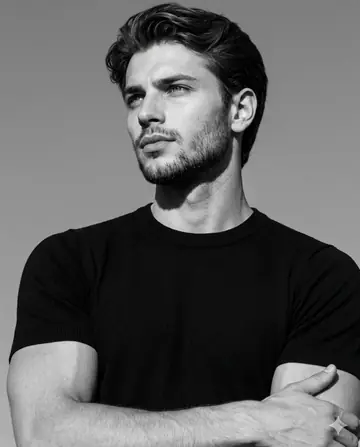 Profile / Avatar - High-Contrast Monochrome Editorial Portrait