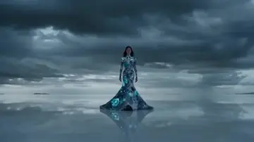 Hollywood Haute Couture Fantasy Video Prompt